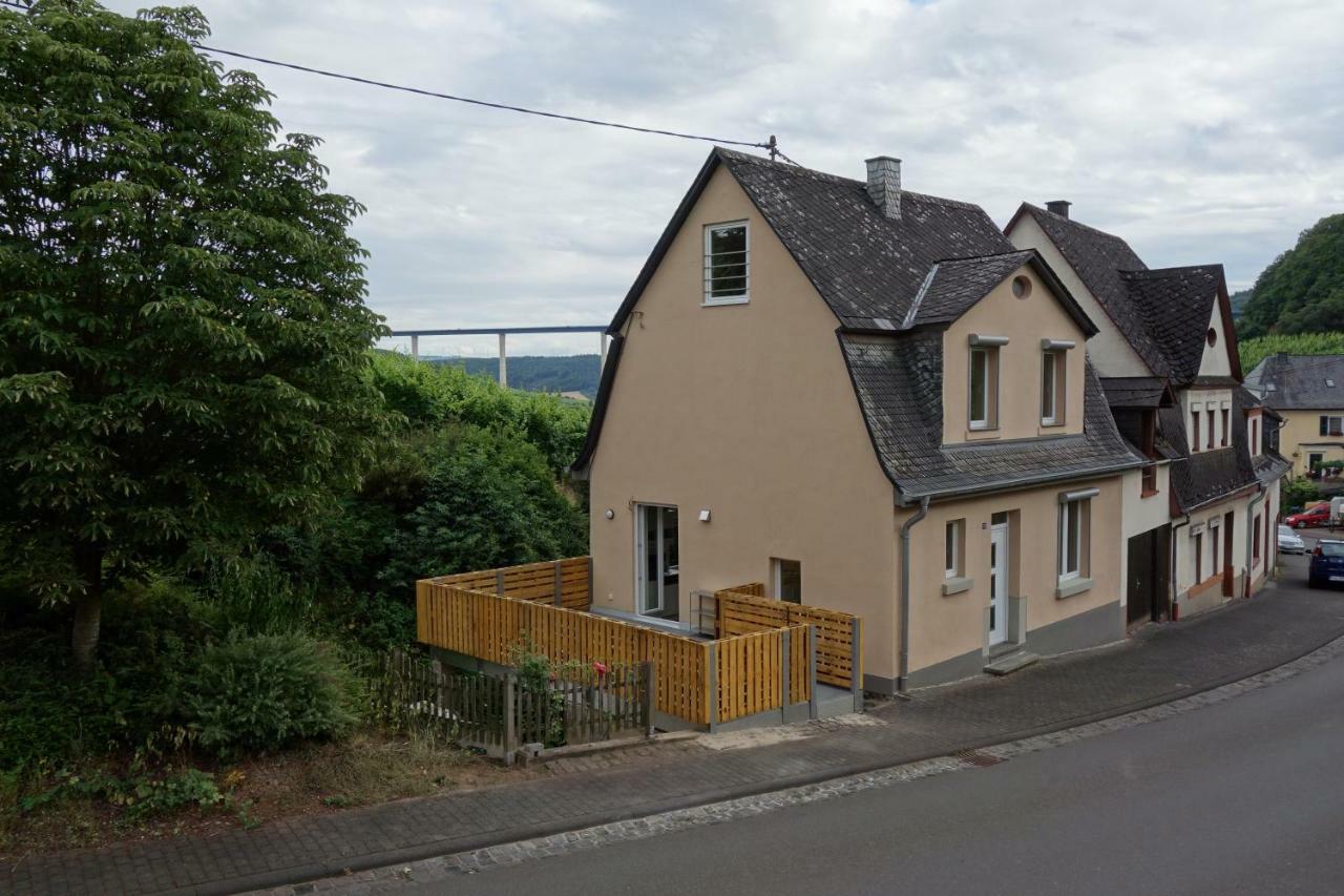 Ferienhaus Am Moselsteig Ürzig Esterno foto